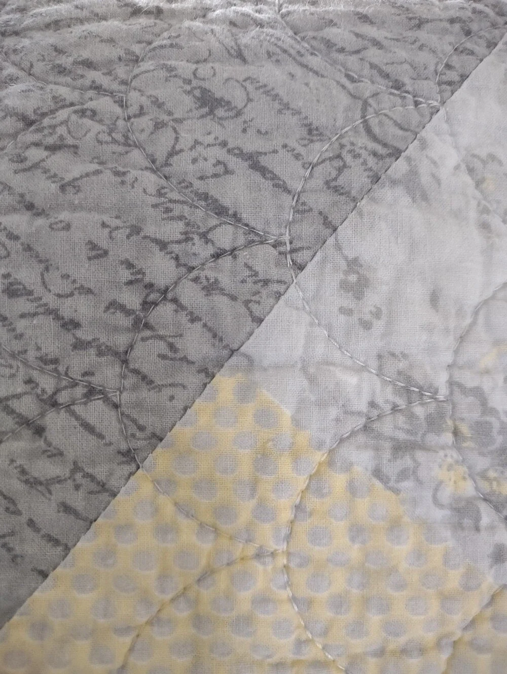 Quilt Reversible Floral Patchwork